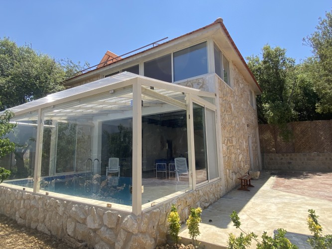 6 bedrooms, 5 bathrooms villa with pool in Lebanon